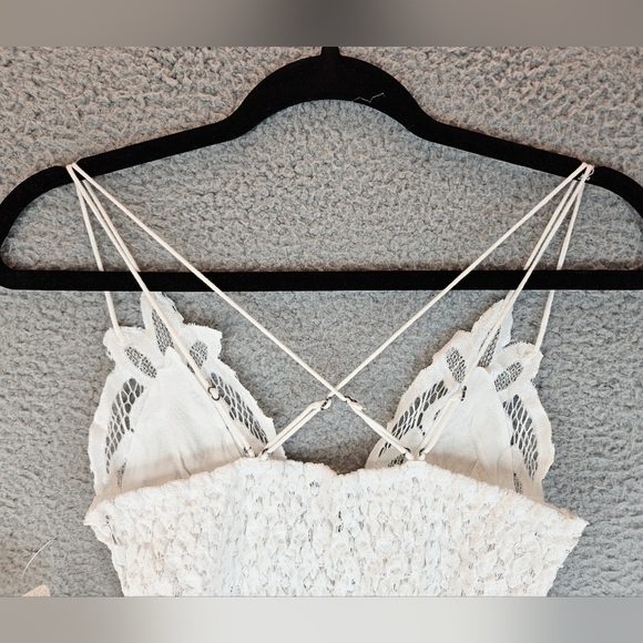 Free People Intimately White Adella Lace & Ruffle Cami Sz S Smocked Adj Straps - Picture 10 of 13